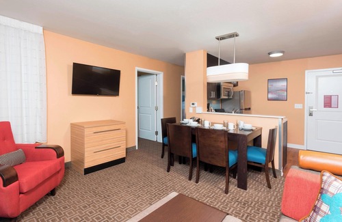 Ontario Hotel | Comfortable TownePlace Suites by Marriott Mansfield Awaits