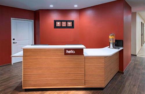 Port Allen Hotel | Pet-Friendly TownePlace Suites in Baton Rouge with Pool