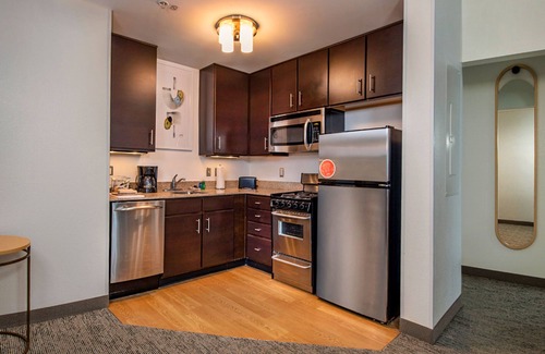 Ballenger Creek Hotel | Comfortable Stay at TownePlace Suites by Marriott Frederick
