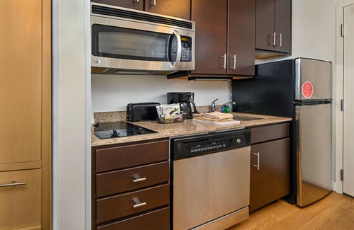 Ballenger Creek Hotel | Comfortable Stay at TownePlace Suites by Marriott Frederick