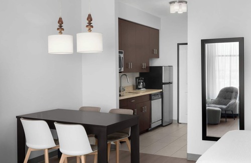 Carlsbad Hotel | Inviting TownePlace Suites by Marriott Carlsbad with Pool