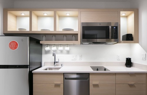 Oshkosh Hotel | Elevate Your Stay at TownePlace Suites by Marriott Oshkosh