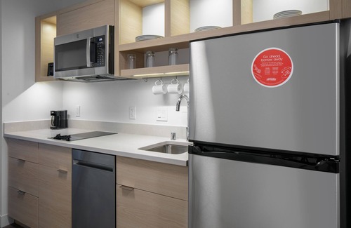 Oshkosh Hotel | Elevate Your Stay at TownePlace Suites by Marriott Oshkosh