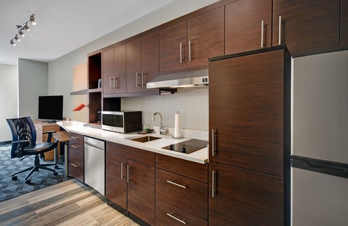Wyoming Hotel | Comfortable Stay at TownePlace Suites by Marriott Grand Rapids