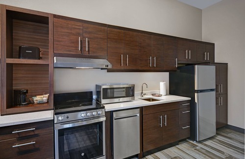 Wyoming Hotel | Comfortable Stay at TownePlace Suites by Marriott Grand Rapids