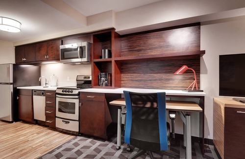 McNeil Hotel | Comfortable TownePlace Suites by Marriott with Great Amenities