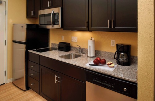 Saginaw Hotel | Discover Towneplace Suites by Marriott Saginaw - Guest Rated 8.8