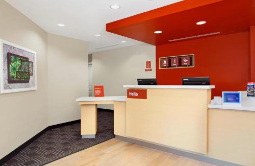 Harvey Hotel | Pet-Friendly TownePlace Suites in New Orleans with Pool