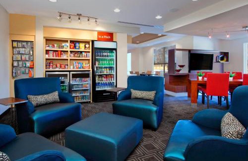 Harvey Hotel | Pet-Friendly TownePlace Suites in New Orleans with Pool