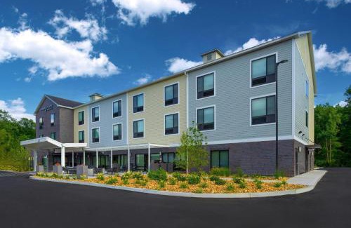 Hadley Hotel | Pet-Friendly Rodeway Inn Hadley – Top Rated by Guests