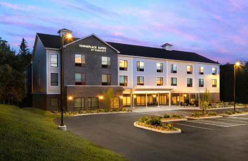 Hadley Hotel | Pet-Friendly Rodeway Inn Hadley – Top Rated by Guests