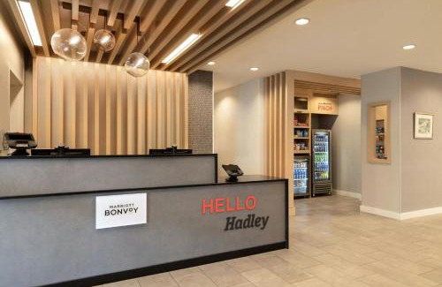 Hadley Hotel | Pet-Friendly Rodeway Inn Hadley – Top Rated by Guests