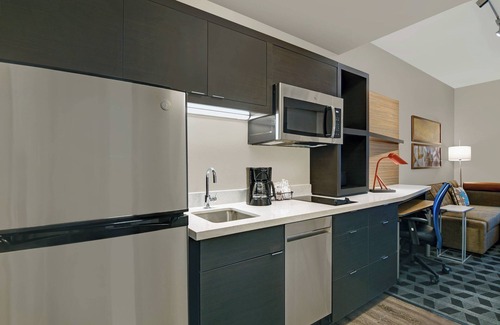 Lima Hotel | Discover TownePlace Suites by Marriott Lima - Guest Rated 9.2