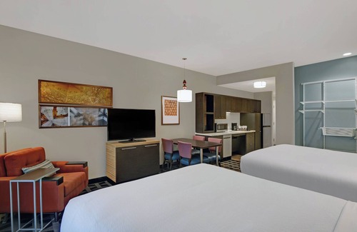 Lima Hotel | Discover TownePlace Suites by Marriott Lima - Guest Rated 9.2