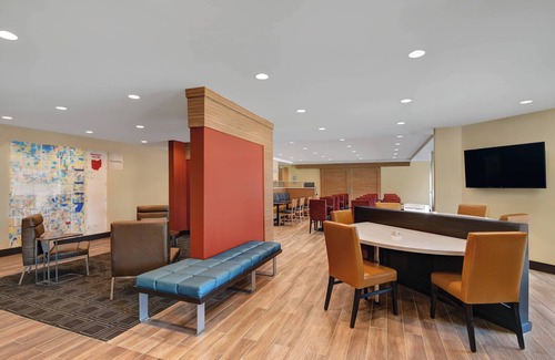 Lima Hotel | Discover TownePlace Suites by Marriott Lima - Guest Rated 9.2