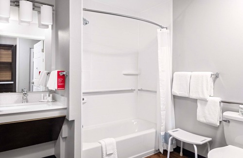 Legacy Park Hotel | Convenient TownePlace Suites by Marriott in Dallas Plano
