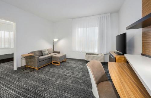 Dothan Hotel | Comfortable TownePlace Suites Dothan: Pet-Friendly Retreat