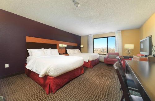 Farmington Hotel | Discover TownePlace Suites Farmington: Pet-Friendly Retreat