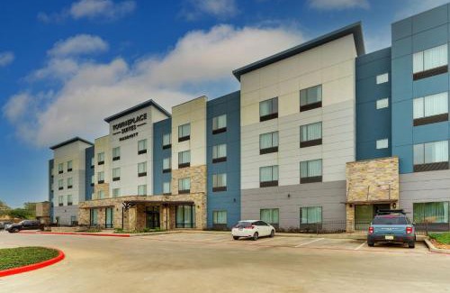 North Shore Hotel | Discover TownePlace Suites Houston I-10 East with Pool Access