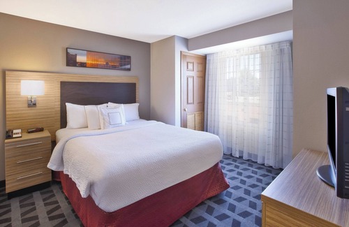 Eagan Hotel | Inviting TownePlace Suites by Marriott Near Minneapolis Airport