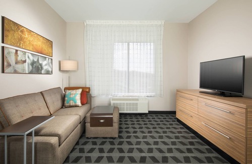 Smyrna Hotel | Eco-Friendly Towneplace Suites Nashville Smyrna with Pool