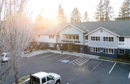 Southern Crossing Hotel | Discover TownePlace Suites Old Mill District, Bend Near Mt Bachelor