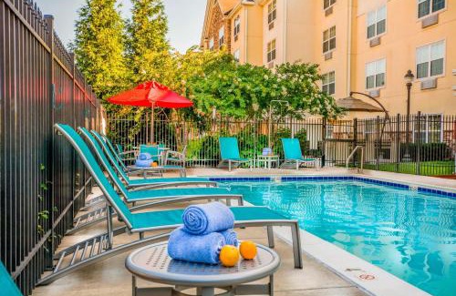 Linthicum Heights Hotel | Convenient TownePlace Suites by Marriott near BWI Airport