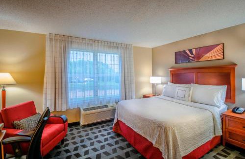Linthicum Heights Hotel | Convenient TownePlace Suites by Marriott near BWI Airport