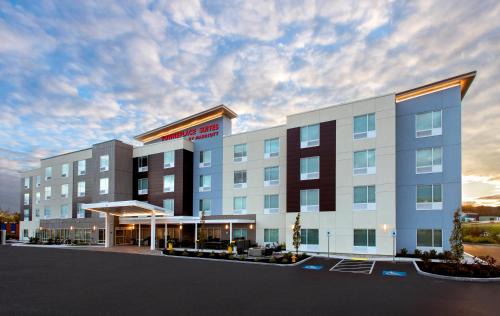 South Portland Hotel | Family-Friendly Stay at TownePlace Suites Portland Airport