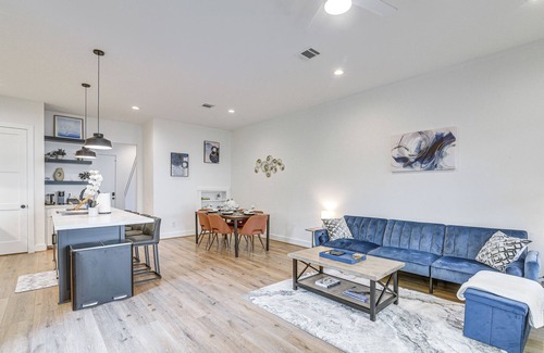 OST - South Union House | Townhome 3 Mi to Texas Med Ctr & Hermann Park