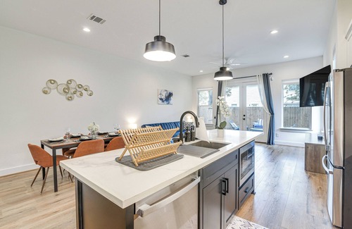 OST - South Union House | Townhome 3 Mi to Texas Med Ctr & Hermann Park