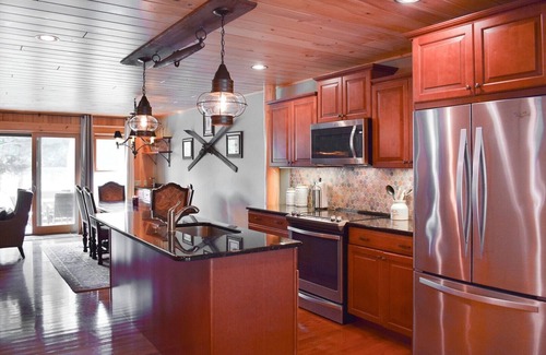 Inlet House | Elegant Townhome E2 - Breathtaking Lake and Ocean Views