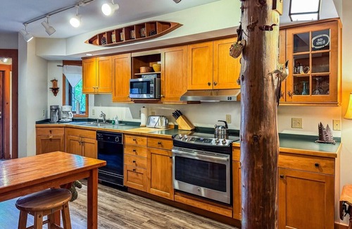 Inlet House | Beautiful Townhome F4 with Oceanfront Views and Pool