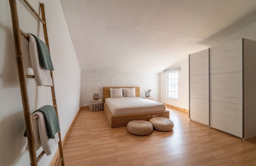 Aljezur House | Pet-Friendly Townhome with Private Pool and Lake Views