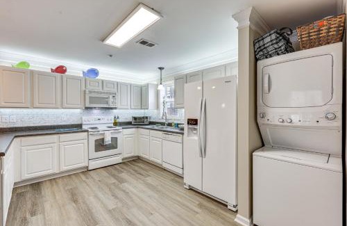 White Lake House | Inviting Townhome with Outdoor Pool near White Lake