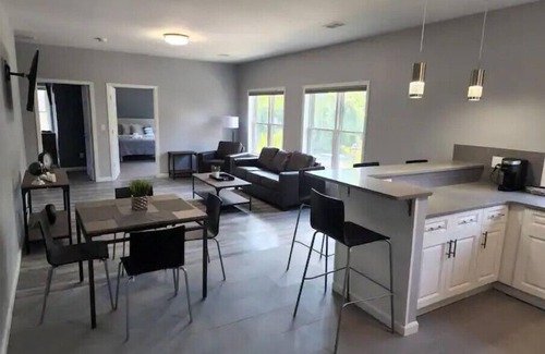 Downtown Niagara Falls House | Welcome to Townhomes at the Falls - Family-Friendly Retreat