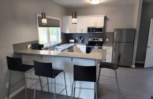 Downtown Niagara Falls House | Welcome to Townhomes at the Falls - Family-Friendly Retreat
