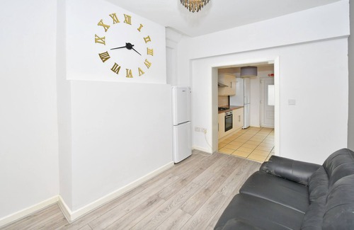 Crewe House | Cozy Townhouse @ 115 Walthall Street in Crewe