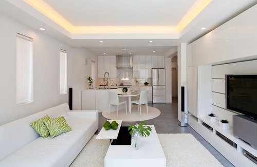 Hospital House | Elegant 3-Floor Townhouse with Pool for Your Getaway
