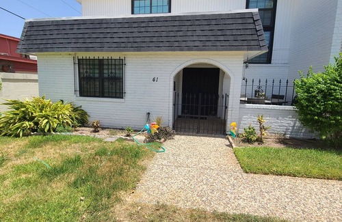 McAllen Condo | Convenient Townhouse Near Airport, Pet & Child Friendly