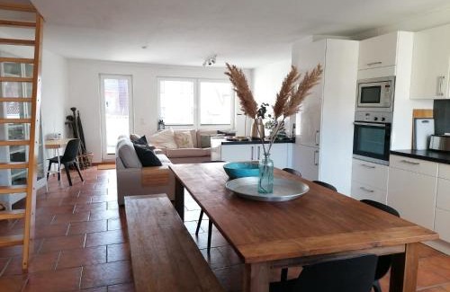 Wismar Apartment | Elegant Townhouse Altstadt Wismar Upper Apartment with Views
