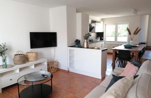 Wismar Apartment | Elegant Townhouse Altstadt Wismar Upper Apartment with Views