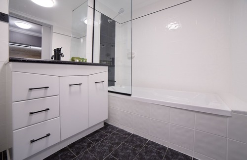 Wagga Wagga Hotel | Welcoming Townhouse Hotel: Family-Friendly & Top-Rated Stay