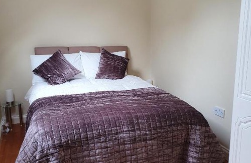 Ballycarra House | Top-Rated Townhouse with Family-Friendly Amenities Awaits