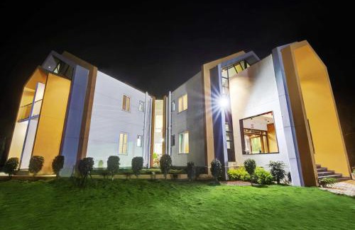 Kyarkoppa Hotel | Townhouse IIT Dharwad