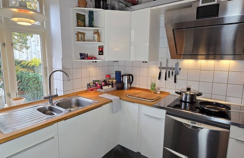 Aalborg House | Townhouse in the center with private parking and two bathrooms