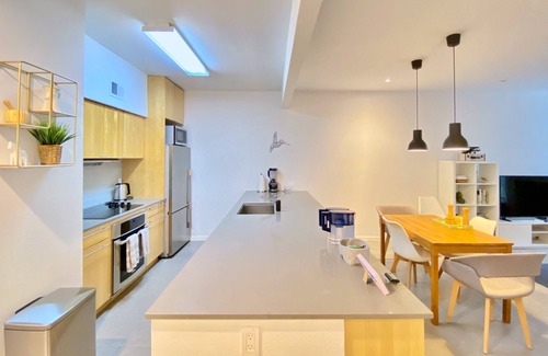 Sharpstown House | Central Townhouse in Vibrant Westchase District