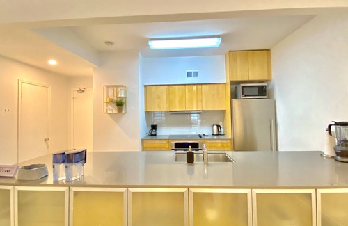 Sharpstown House | Central Townhouse in Vibrant Westchase District