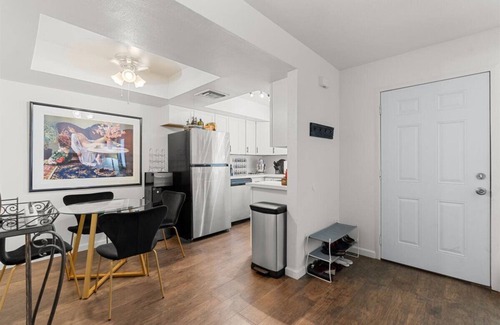 Paradise Valley Village House | Central Phoenix Townhouse: Family-Friendly & Pet Welcoming