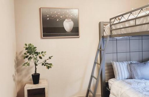 Grand Prairie House | Family-Friendly Townhouse Steps from AT&T Stadium & Six Flags